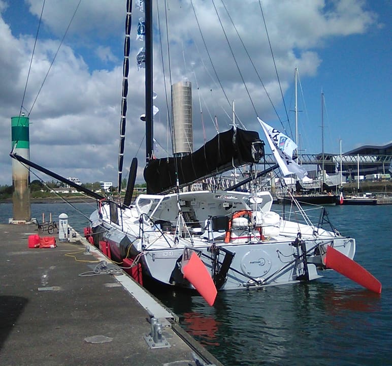 Un IMOCA à foils à Lorient avant The Transat CIC 2024